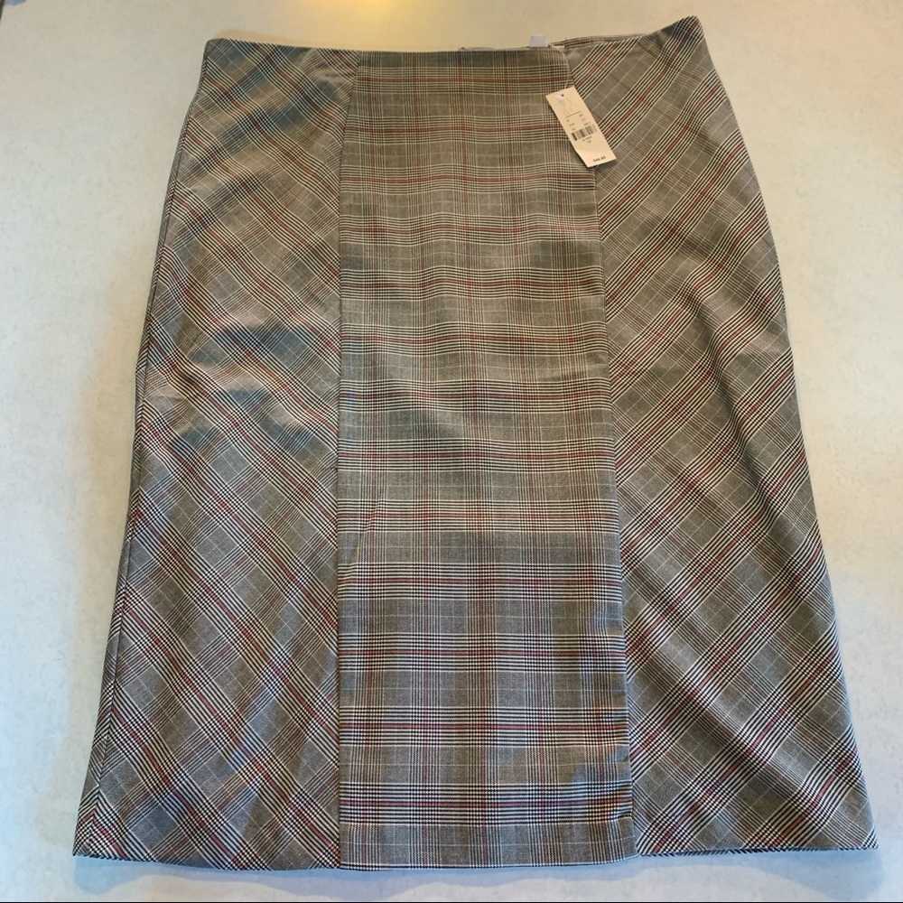 NWT  NY&Co Vintage Style Pencil Skirt With Ruffle detailed